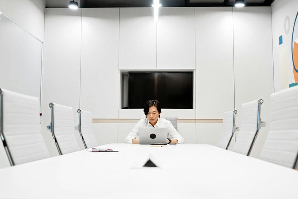 Avocat droit des affaires à annecy : optimiser la stratégie juridique des entreprises